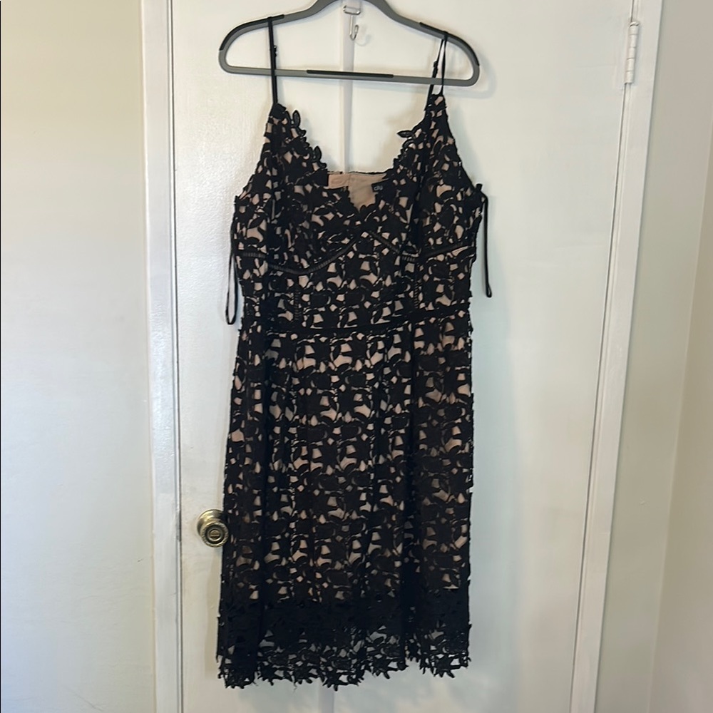 Elegant Black Floral Lace Dress